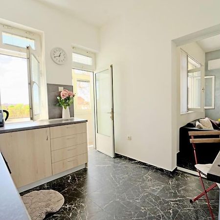 Cozy 1-Bedroom Flat In The Very Center Of Sofia Exterior photo