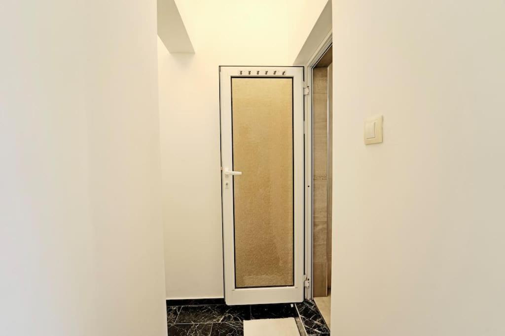 Cozy 1-Bedroom Flat In The Very Center Of Sofia Exterior photo